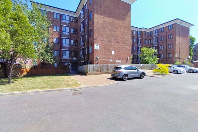Wigan House, Warwick Grove, E5 1 bed apartment for sale
