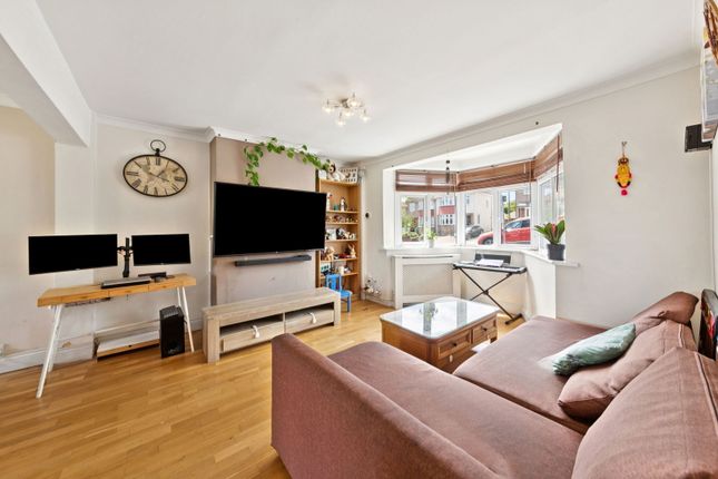Kimberley Drive, Sidcup DA14 3 bed semi