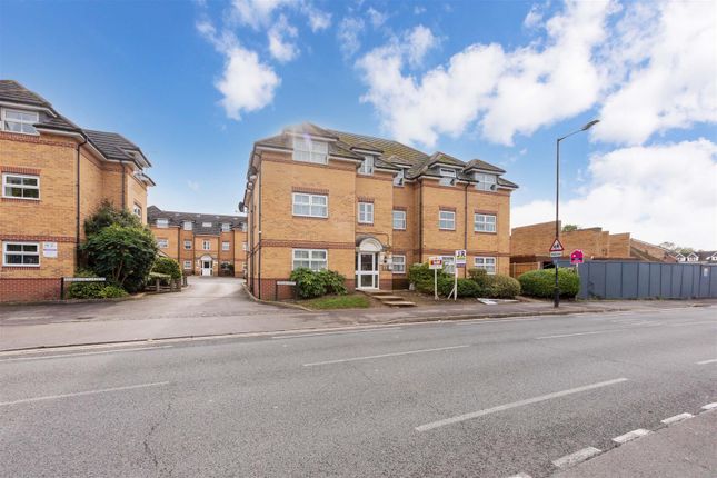 Chalvey Grove, Slough 2 bed flat for sale