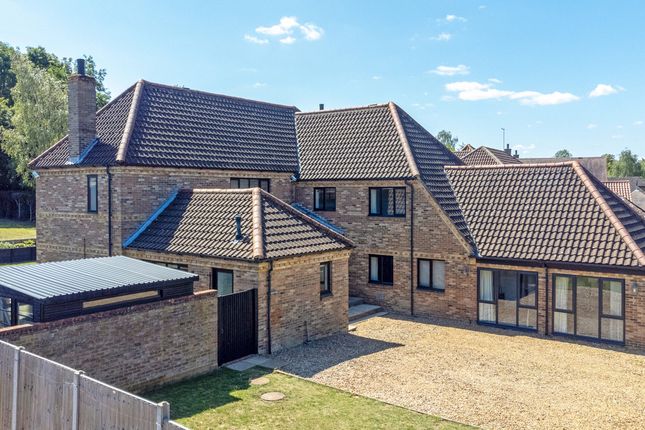 Milton Keynes MK5 6 bed detached house for sale