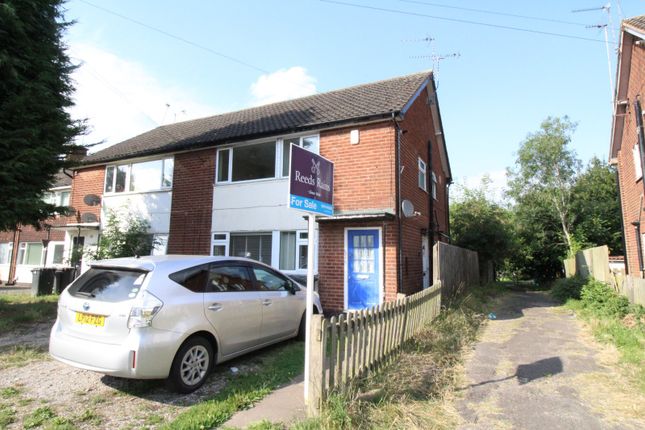Dark Lane, Warwickshire CV12 2 bed maisonette for sale