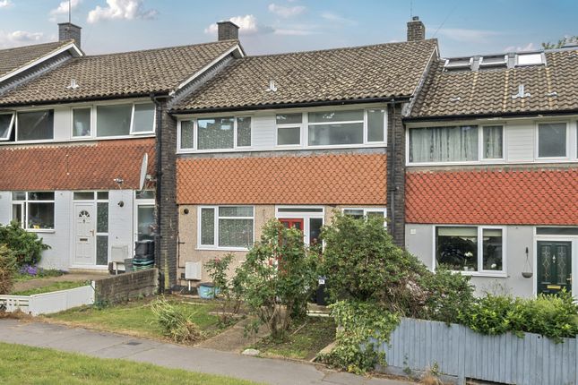College Green, London 3 bed terraced house for sale