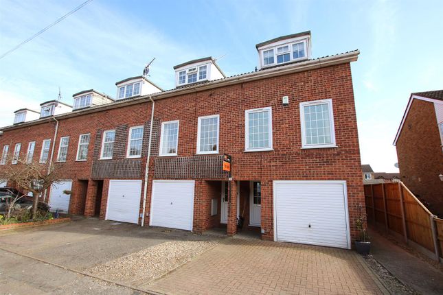 Croft Road, Newmarket CB8 3 bed townhouse for sale
