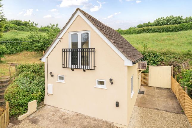 2 bedroom detached house for sale