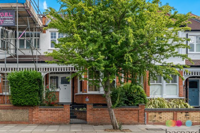 5 bedroom terraced house for sale