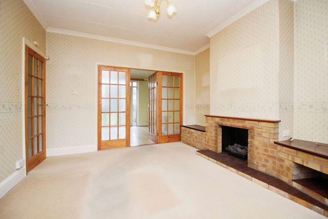 Park Drive, Leicester Forest East, LE3 3 bed semi