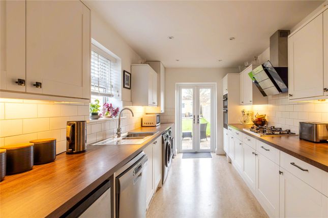 4 bedroom end of terrace house for sale