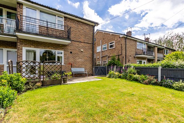 St. Helens Crescent, Burton Joyce... 2 bed flat for sale