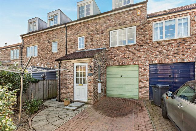 4 bedroom terraced house for sale