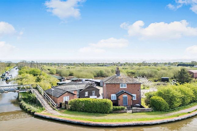 Roving Bridge, Whixall, Whitchurch... 3 bed detached house for sale