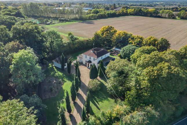 Hawthorn Hill, Warfield, Bracknell 5 bed detached house for sale