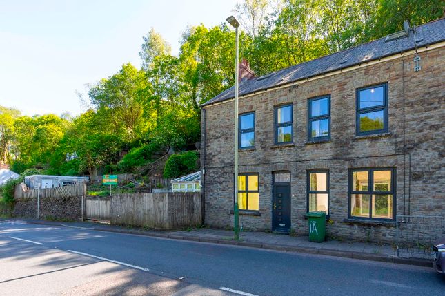 5 bed semi-detached house