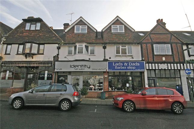 Station Approach, Surrey KT14 6 bed terraced house for sale