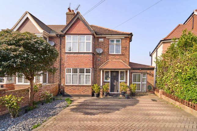 Alderney Avenue, Hounslow, TW5 4 bed semi