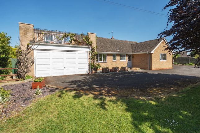 4 bedroom detached bungalow for sale