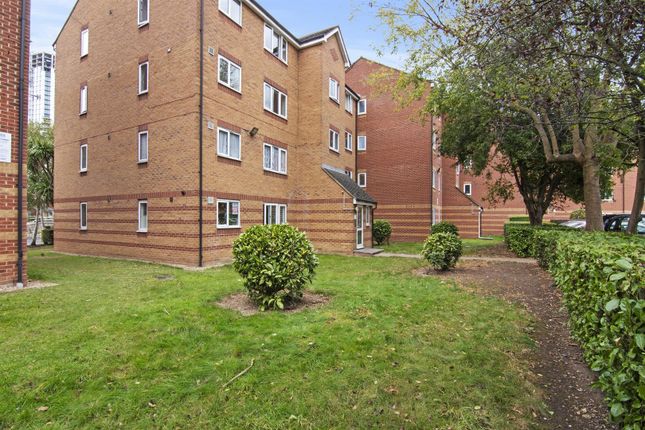 Bream Close, London, N179DW 1 bed flat for sale