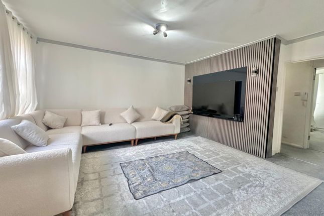 Montagu Court,  Leeds, LS8 2 bed apartment for sale