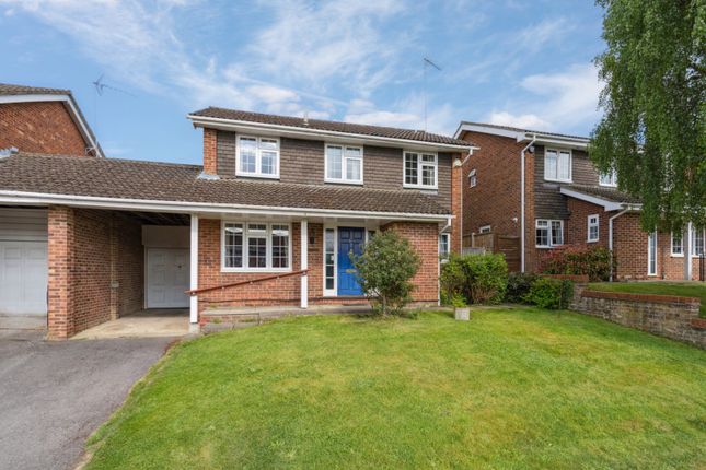 Deanacre Close, Chalfont St. Peter... 4 bed detached house for sale