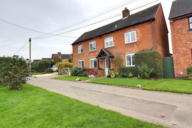 Bradley Lane, Stafford ST18 4 bed detached house for sale