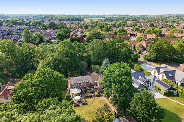 Portsmouth Road, Horndean 4 bed detached house for sale