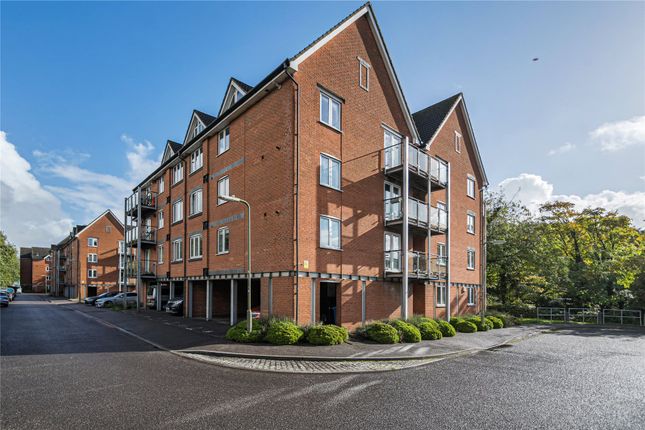 The Lamports, Alton, Hampshire, GU34 2 bed apartment for sale