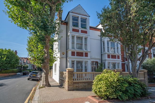 Carmalt Gardens, Putney, London, SW15 2 bed flat for sale