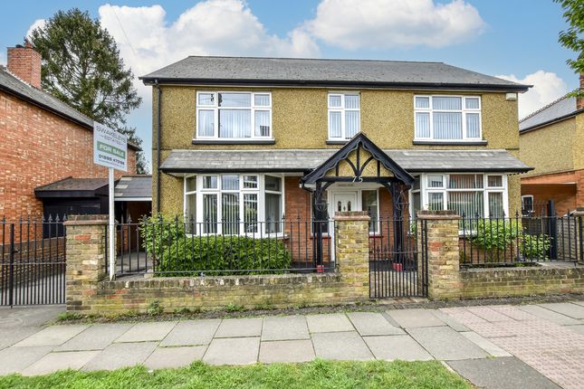 6 bedroom detached house for sale