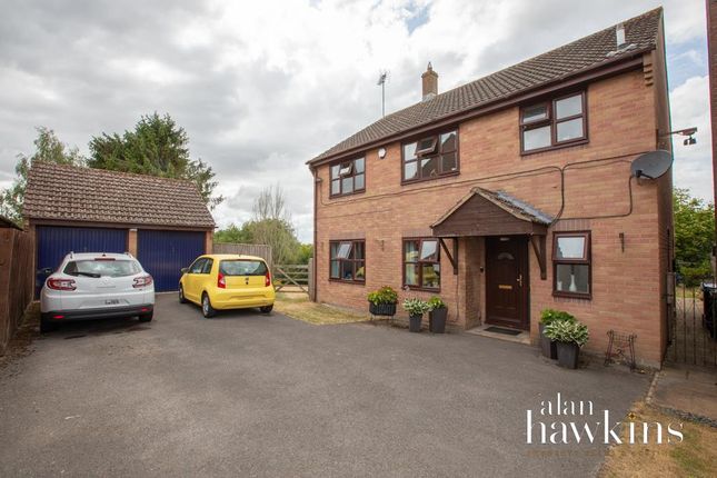 Saltspring Drive, Royal Wootton Bassett 4 bed detached house for sale