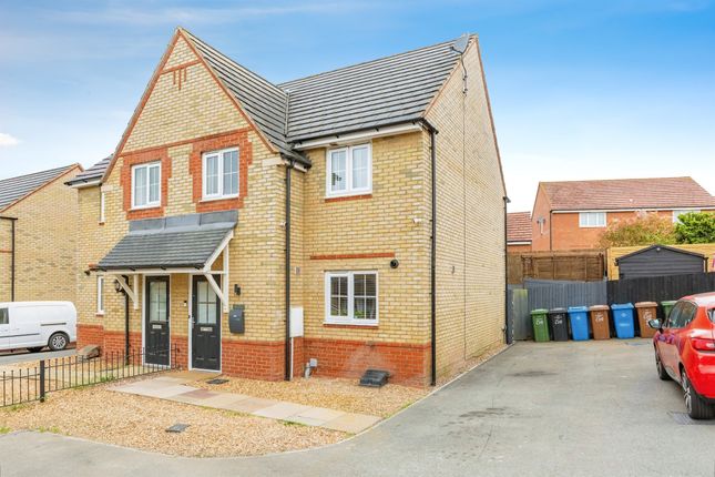3 bedroom semi-detached house for sale