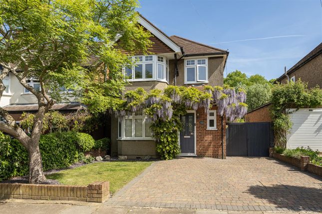 Seymour Road, St. Albans 3 bed detached house for sale