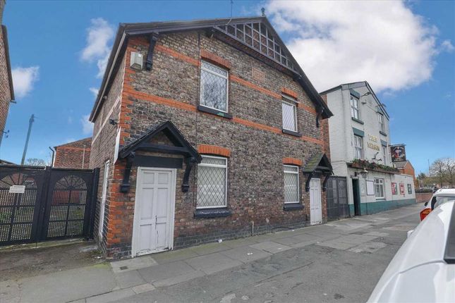 4 bed detached house