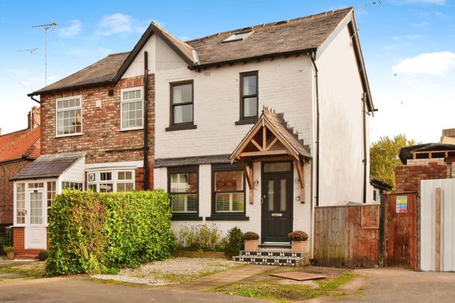 3 bedroom semi-detached house for sale