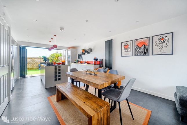 3 bedroom town house for sale