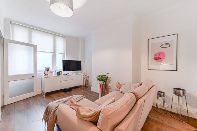 Winchester Street, Pimlico, London, SW1V 2 bed flat for sale