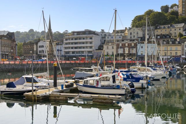 Victoria Parade, Queens Quay, TQ1 2 bed flat for sale