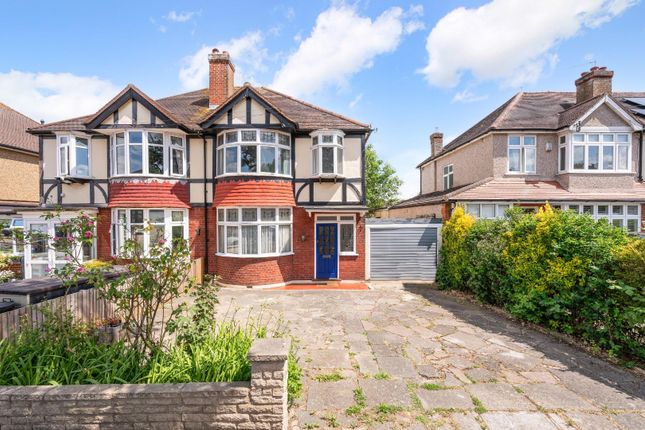 Stoneleigh Avenue, Worcester Park 3 bed semi