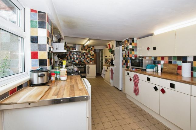 7 bed terraced house