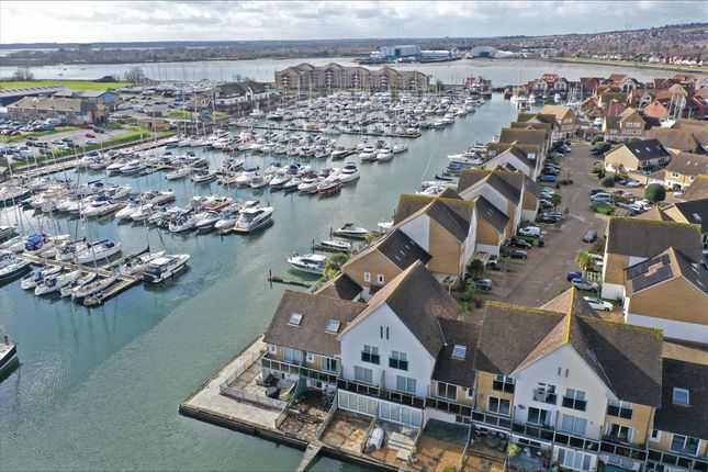 Bryher Island, Portsmouth PO6 3 bed townhouse for sale