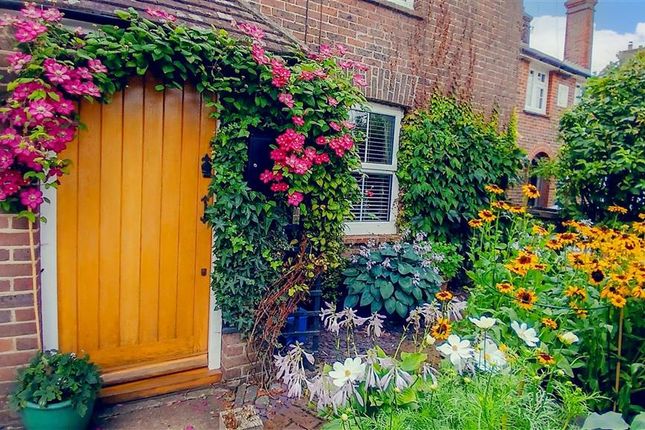 Palehouse Common, Uckfield, East Sussex 3 bed semi