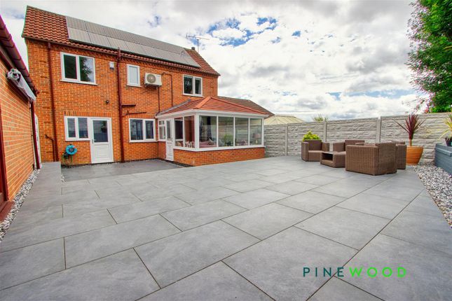 Park View, Mansfield NG19 3 bed detached house for sale