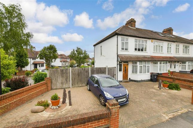 Roding Lane North, Woodford Green, Essex 3 bed link detached house for sale