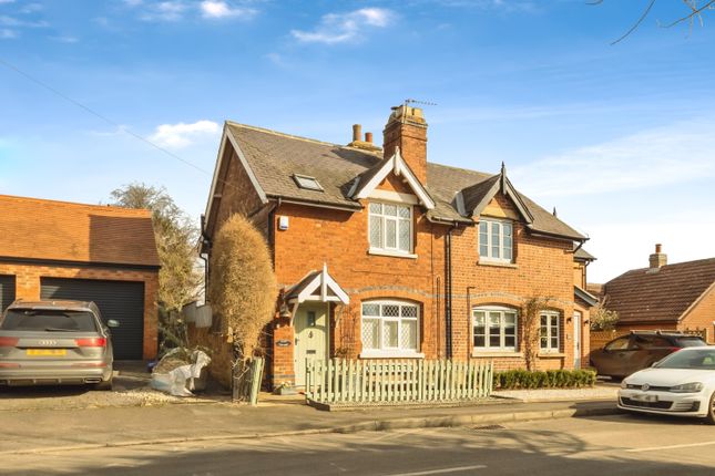 2 bedroom semi-detached house for sale