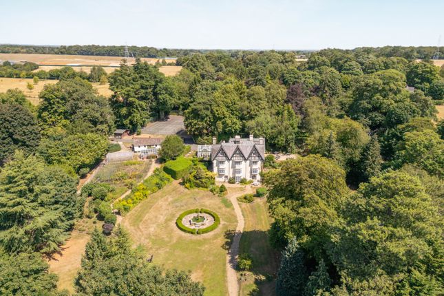 Frith Hill, Buckinghamshire HP16 6 bed detached house for sale