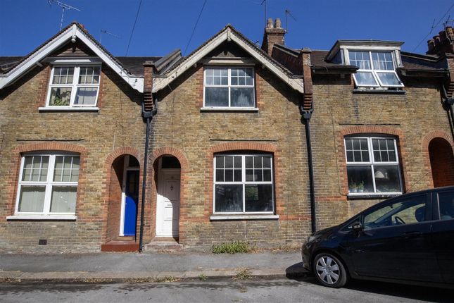 Station Approach, Coulsdon 3 bed terraced house for sale