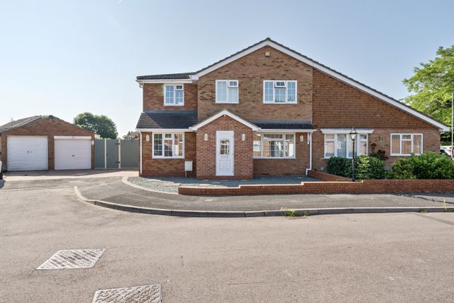Taylor Crescent, Kingsdown, Swindon, SN3 4 bed semi