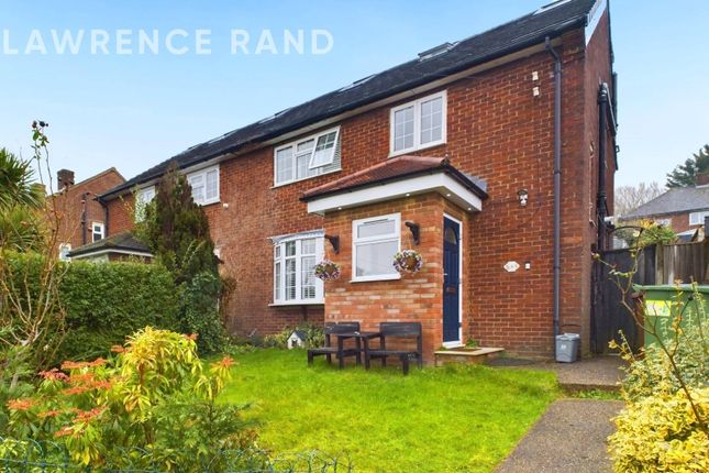 Walshford Way, Borehamwood... 4 bed semi