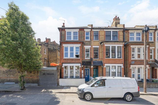 Prideaux Road, London 2 bed flat for sale