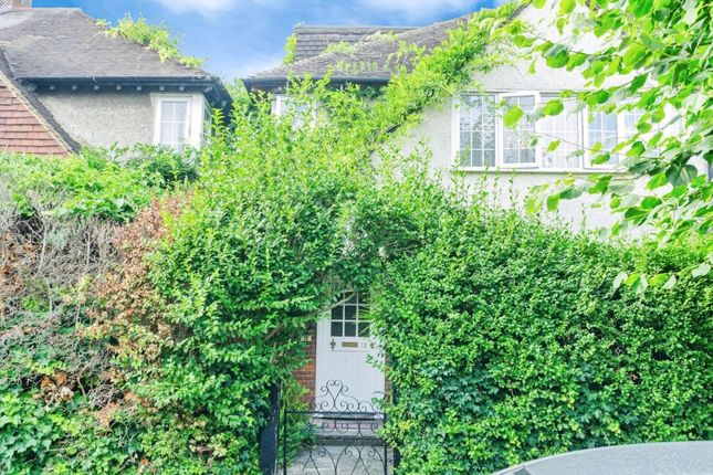 5 bedroom semi-detached house for sale
