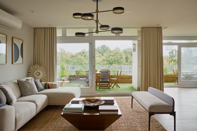 Imperial Court, Prince Albert Road... 2 bed flat for sale