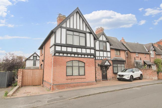 Hardys Drive, Gedling, Nottingham 4 bed detached house for sale